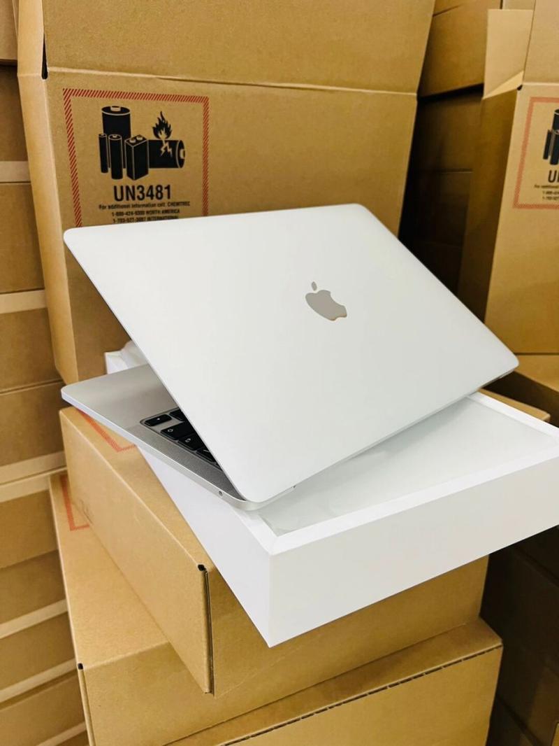 macbook pro8核处理器