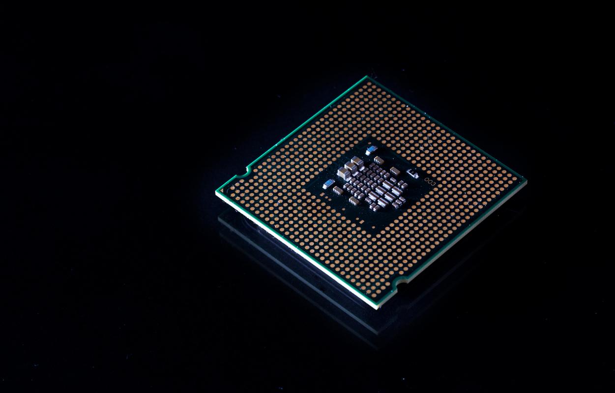 天玑800处理器pk820处理器