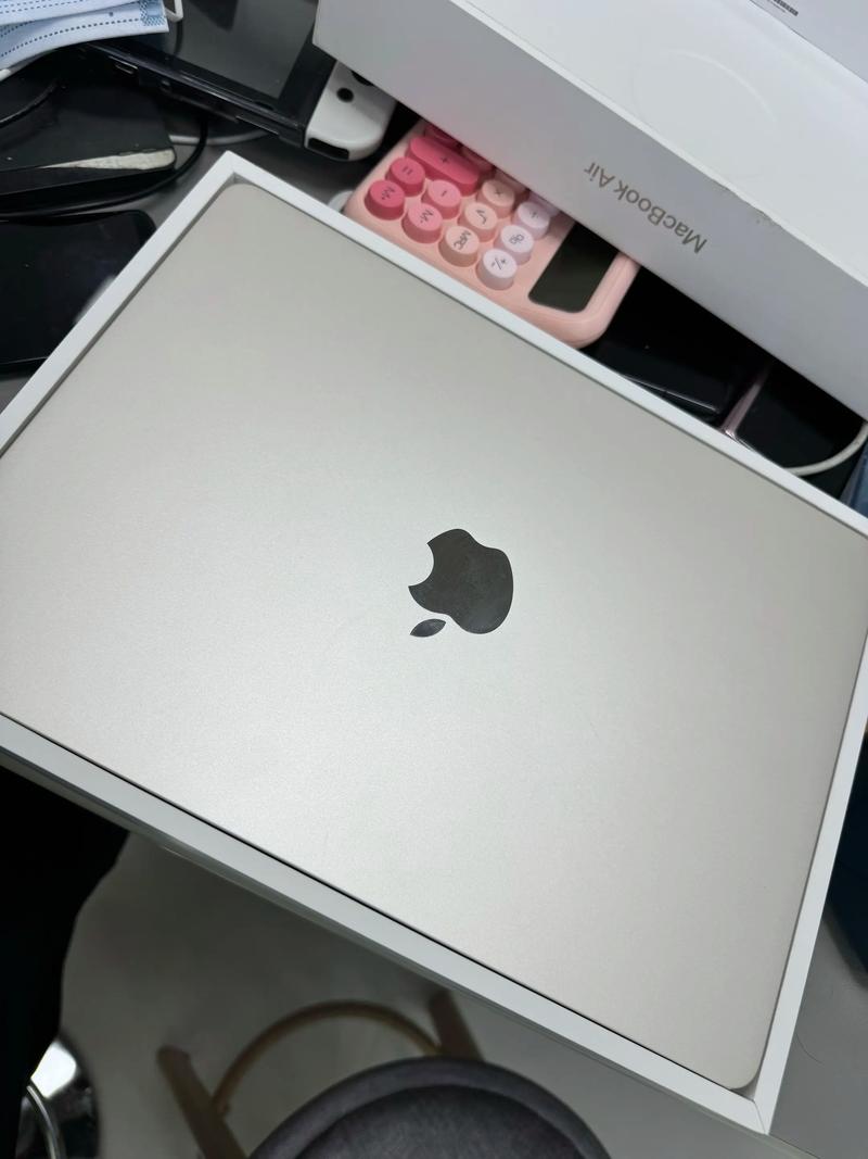 macbook 2025 处理器